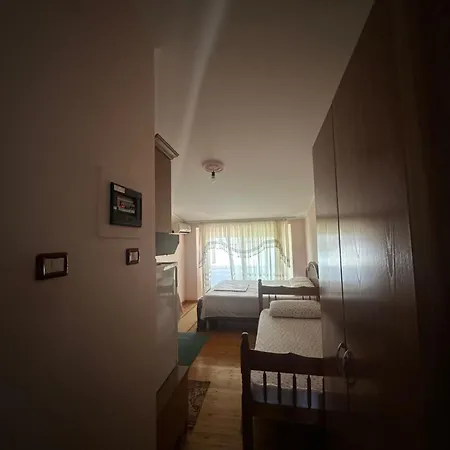 Habitación en casa particular Uji I Ftohte Vlorë